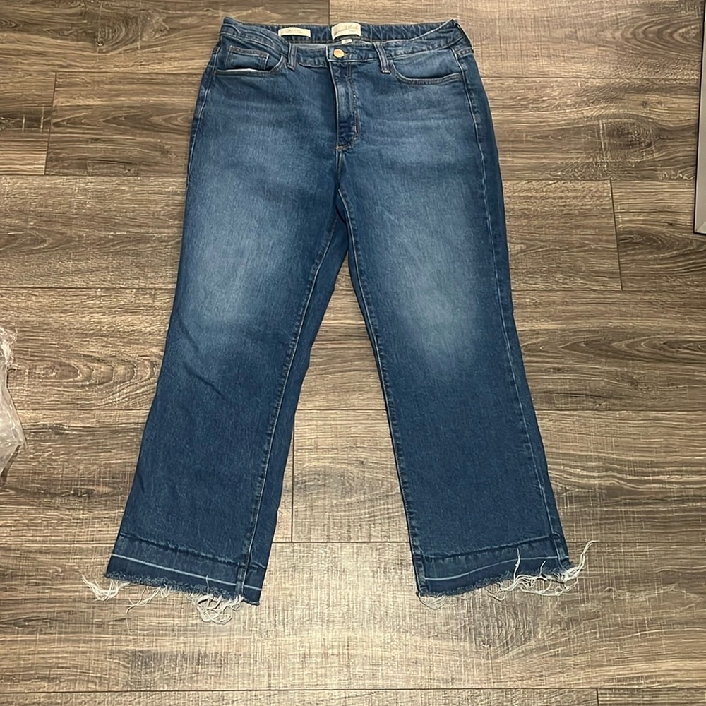 Universal thread ankle bootcut